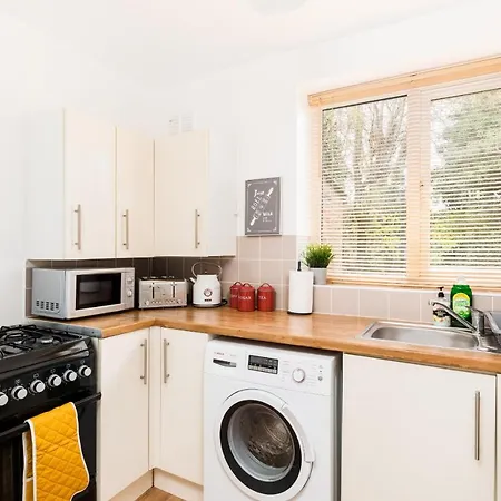 Greenvale House - Wifi, Ps4, Free Parking Holiday home