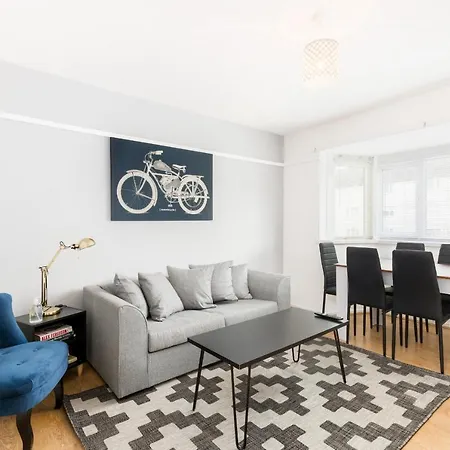 Holiday home Greenvale House - Wifi, Ps4, Free Parking *