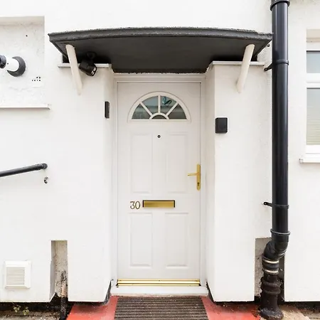 Greenvale House - Wifi, Ps4, Free Parking *